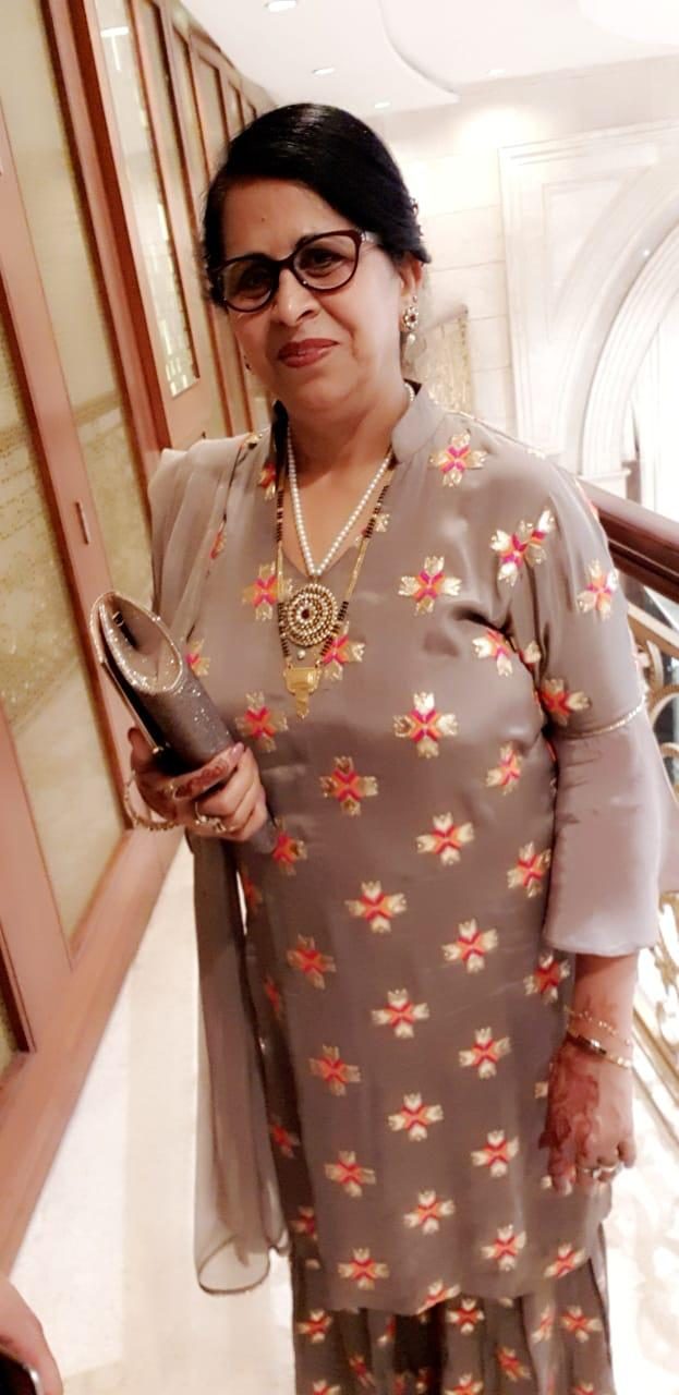 Mrs Shashi Sanan